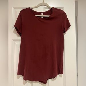 size 8 short sleeve lululemon shirt in great condition!!